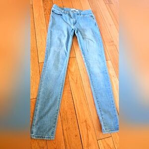 Levi's 710 Super Skinny Size 28